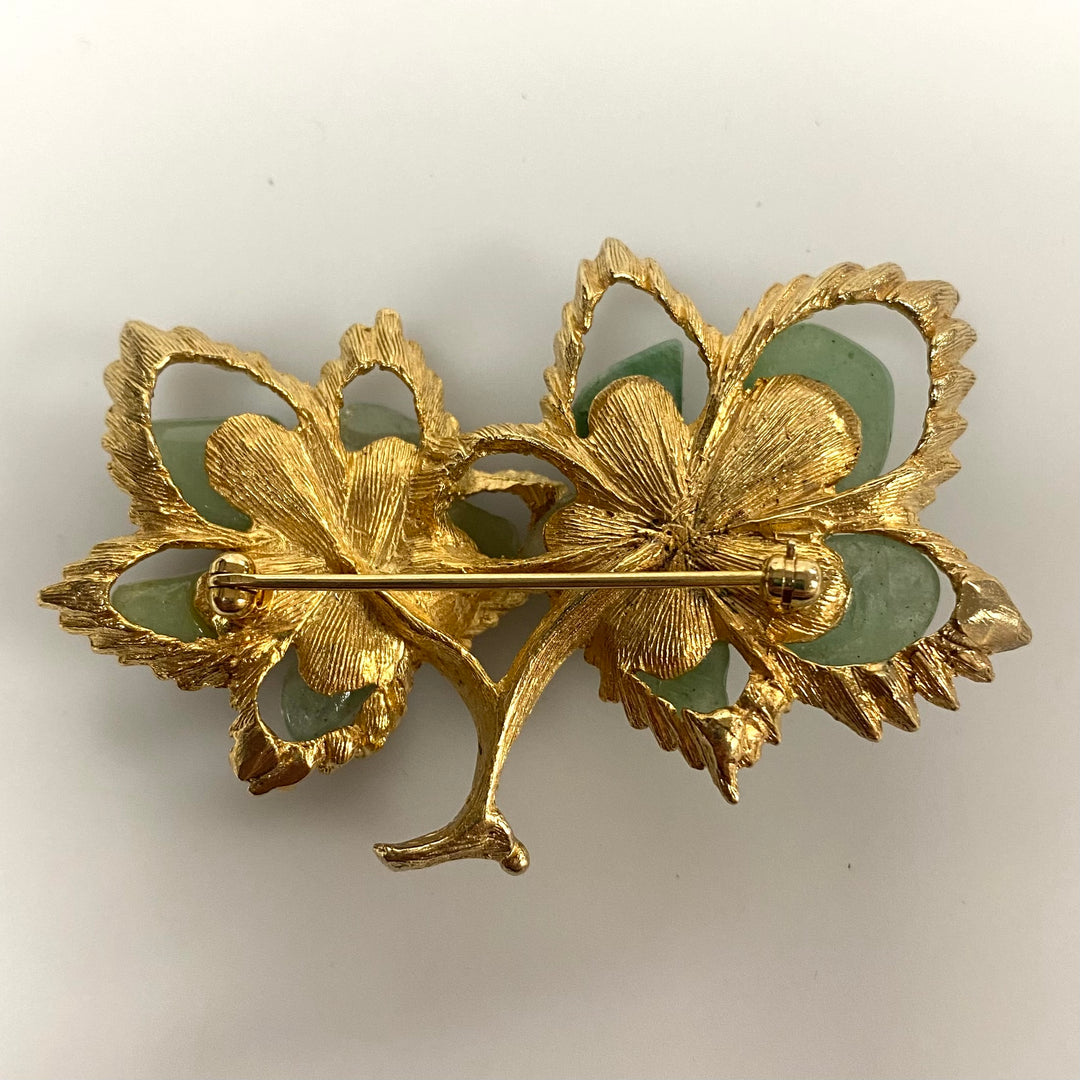 v073 Vintage Gold Tone and Green Aventurine Stones Floral Pin Brooch