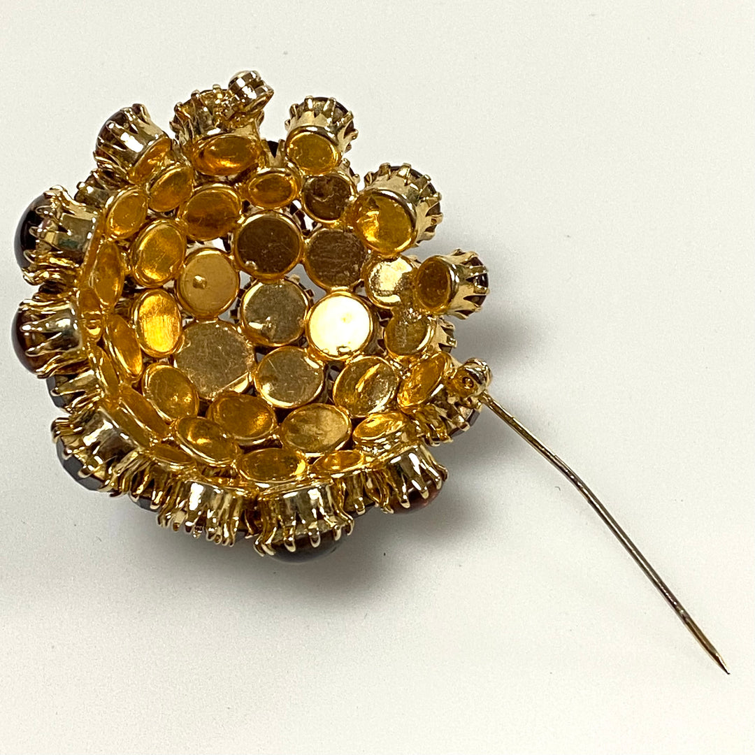 v075 Vintage Gold Tone and Amber Shades Rhinestones Pin Brooch