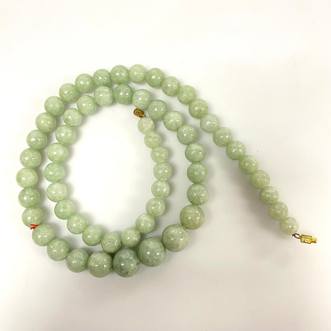 v077 Vintage Beautiful Green Natural Jade Bead Necklace 35" Long