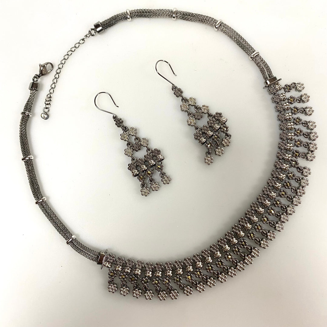 v078 Vintage Fifth Avenue Mesh Chain Bib-like Design Swarovsky Dangling Elements Necklace Earrings