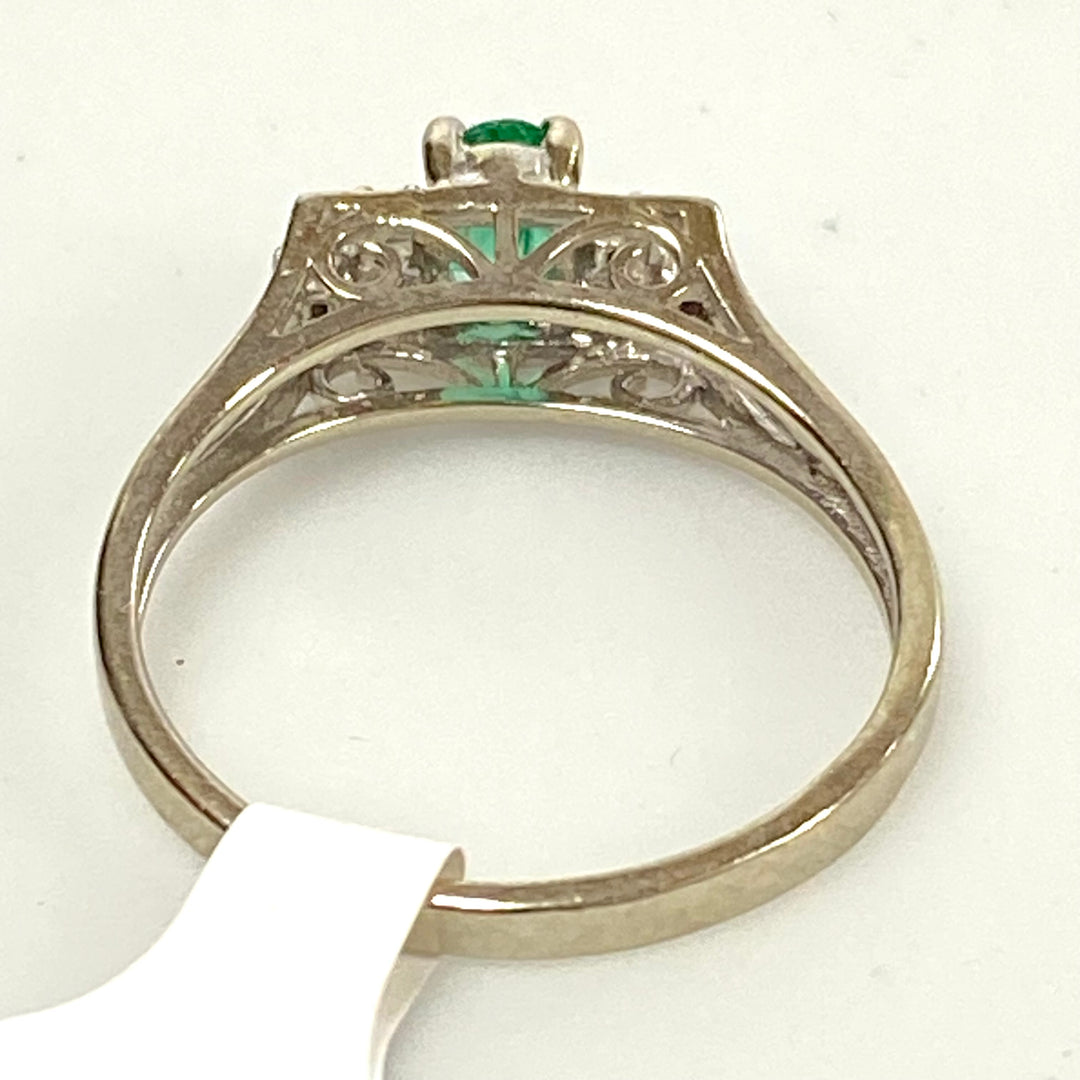 v108 Vintage Classic 14K White Gold Green Emerald & Diamonds Ring Size 8