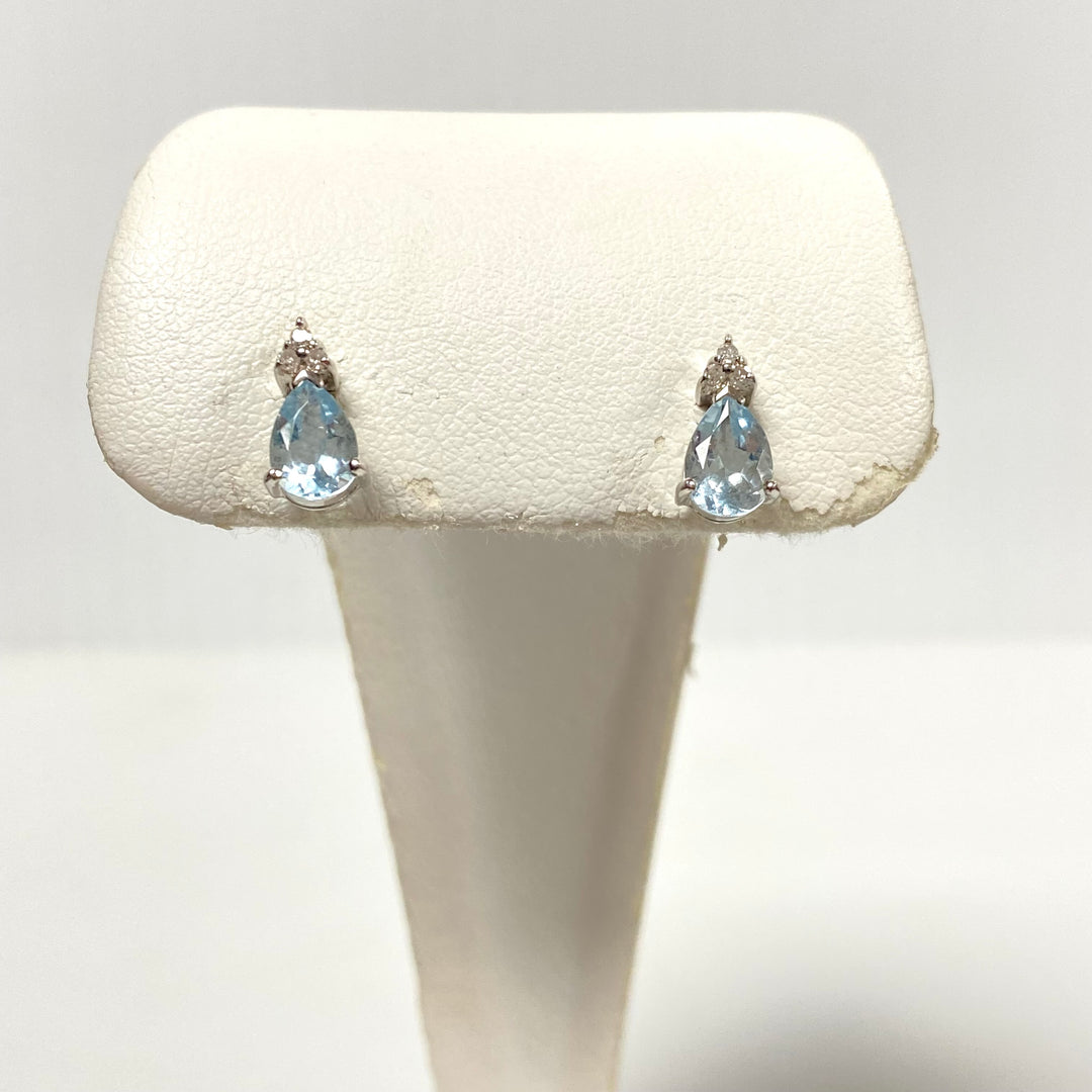 v130 Vintage 10K White Gold Teardrop Shaped Aquamarine Diamonds Earrings Pierced