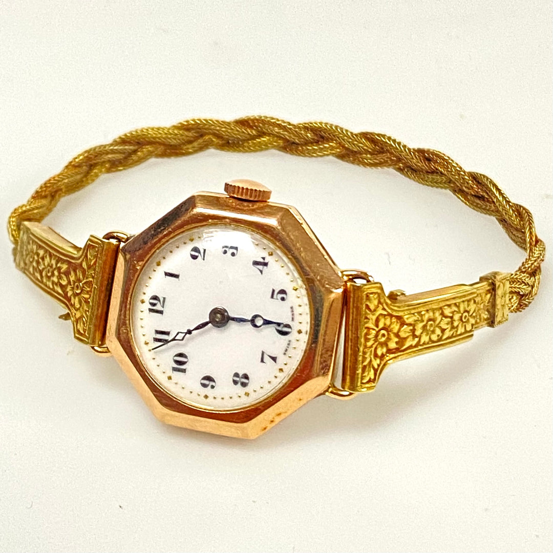 v132 Vintage Tempus 9K Yellow Gold Swiss Mechanical Lady's Wrist Watch 15 Jewels