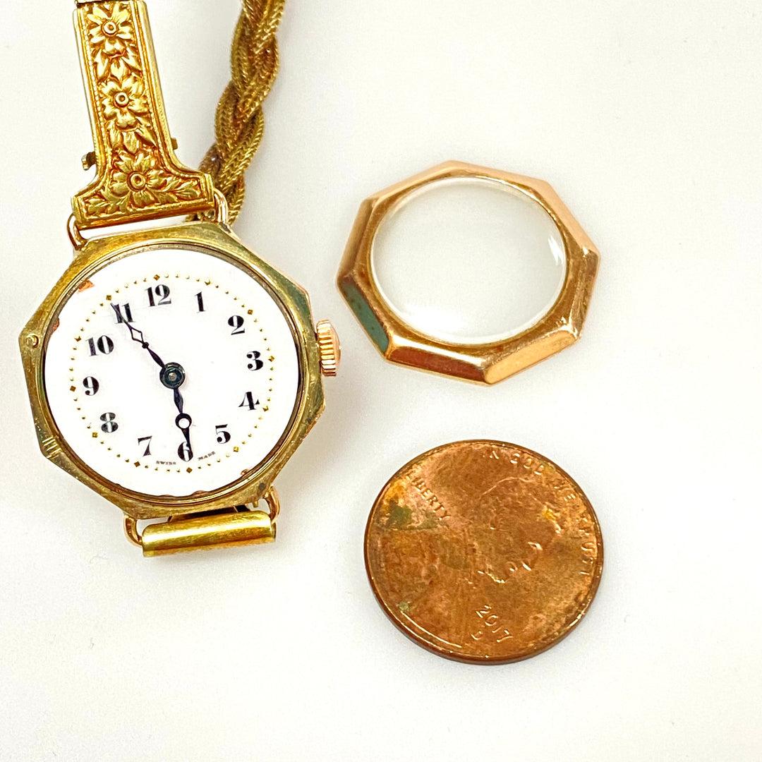 v132 Vintage Tempus 9K Yellow Gold Swiss Mechanical Lady's Wrist Watch 15 Jewels