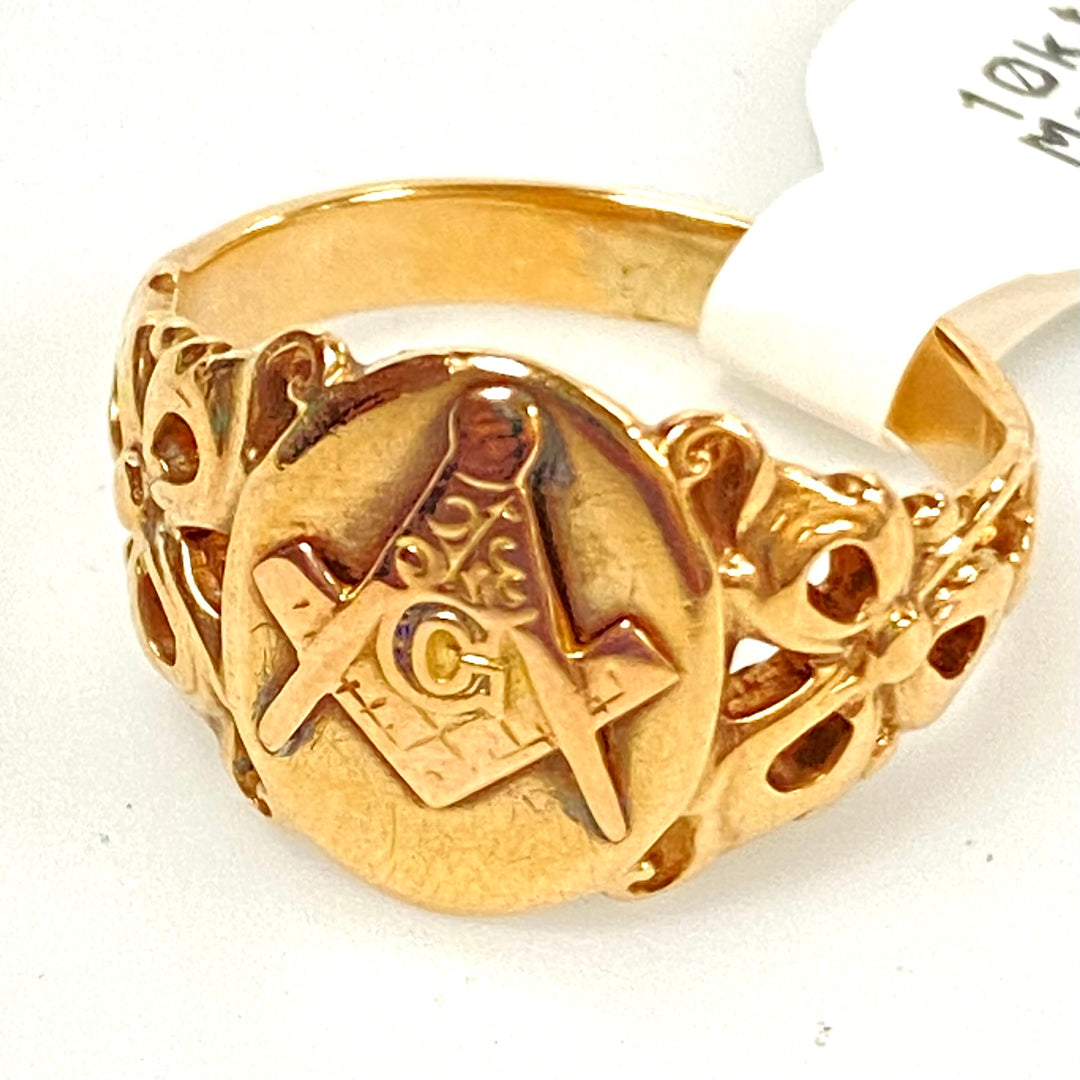 v141 Vintage 10K Yellow Gold Masonic Style Band Ring Size 6.5