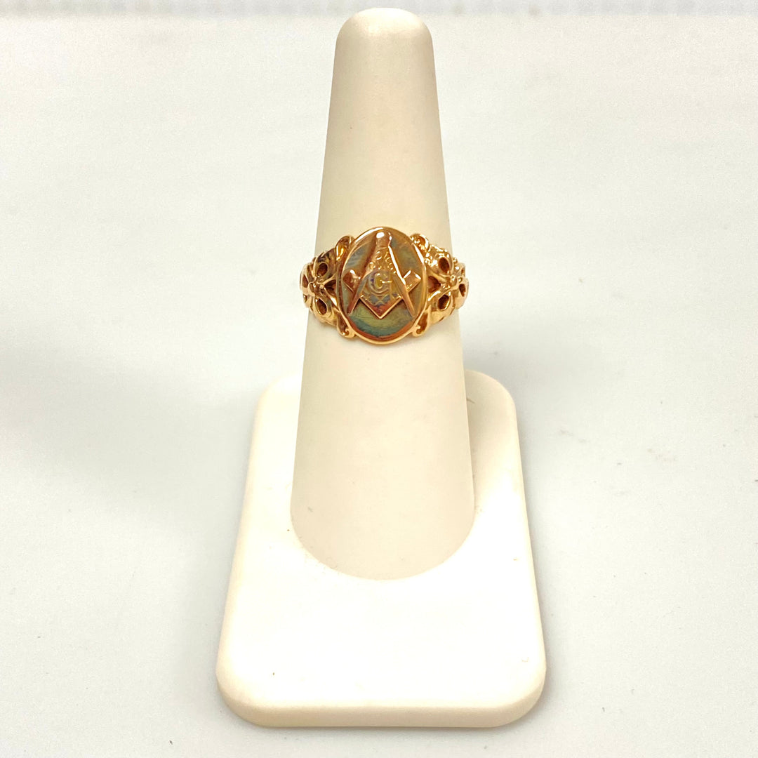 v141 Vintage 10K Yellow Gold Masonic Style Band Ring Size 6.5