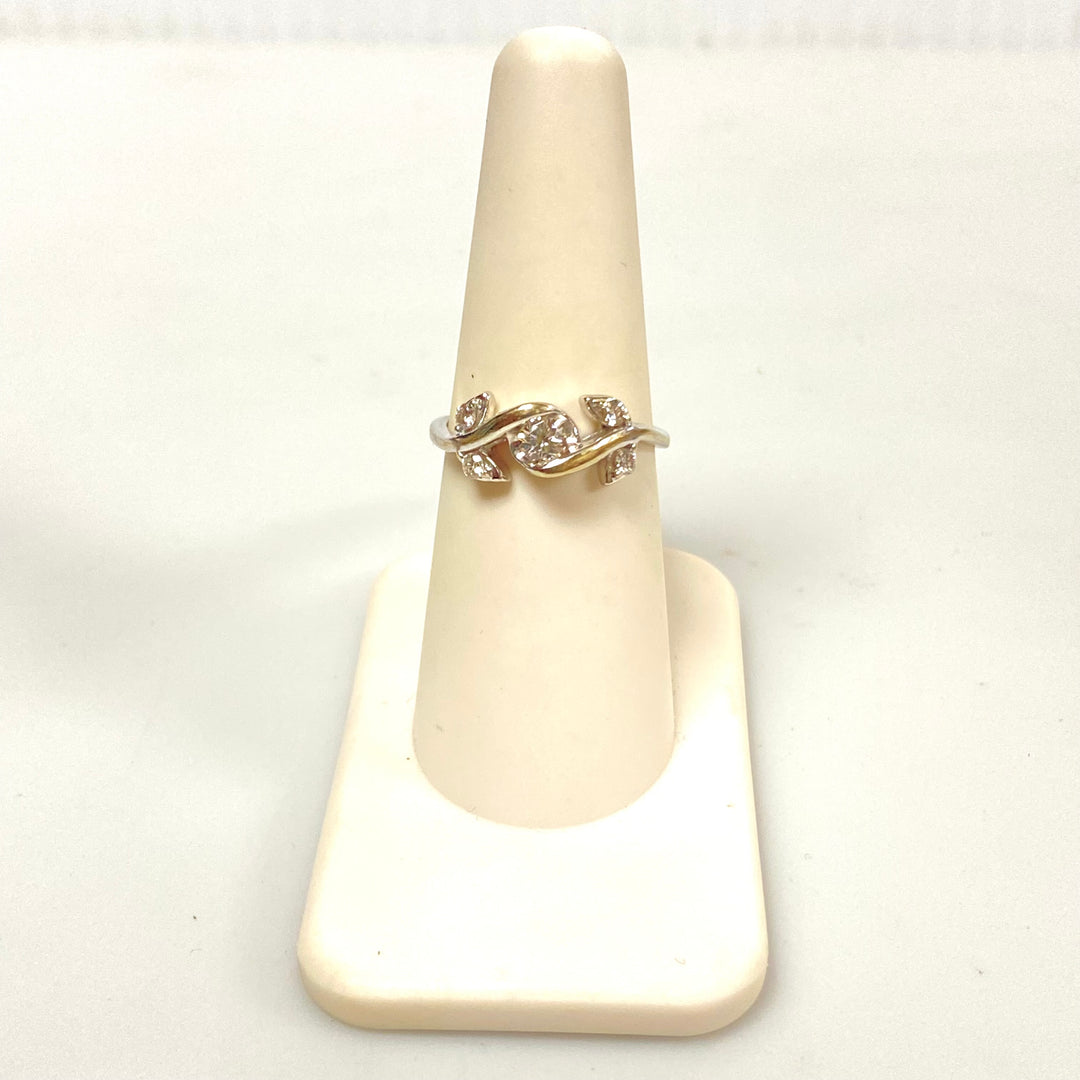 v145 Vintage Classic 14K White Gold 1/3cts White Diamond Flower Ring Sz 6.75