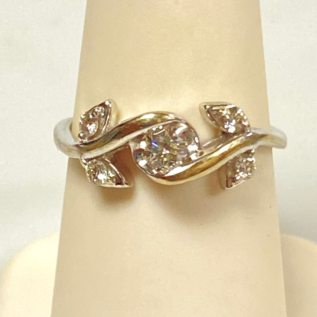 v145 Vintage Classic 14K White Gold 1/3cts White Diamond Flower Ring Sz 6.75