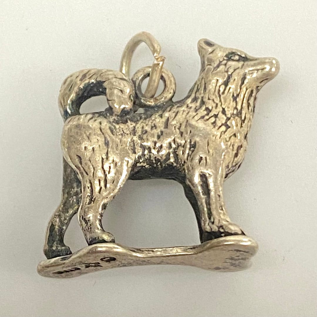 v153 Vintage Sterling Silver Standing Wolf Pendant Charm