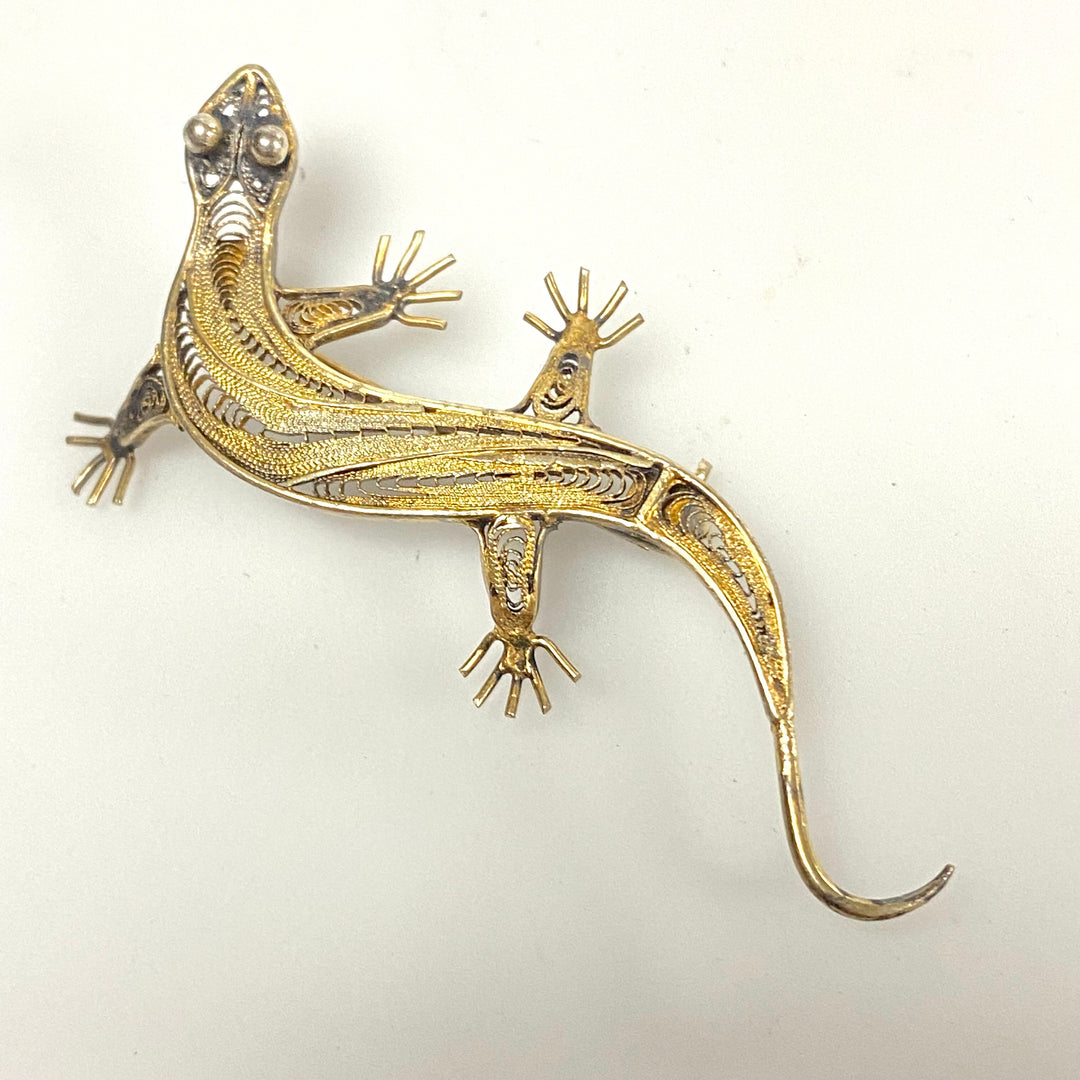 v158 Vintage 900 Silver Lizard Salamander Brooch Pin