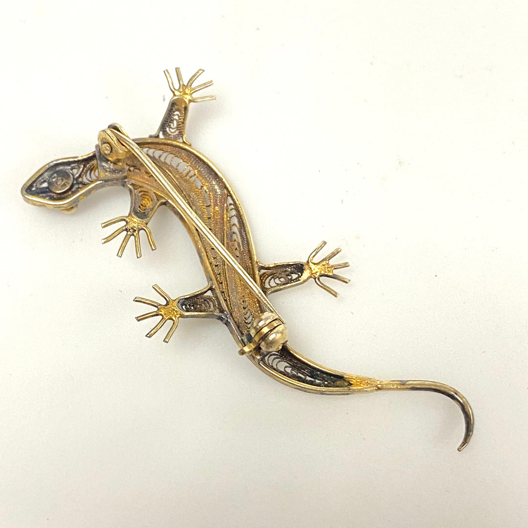 v158 Vintage 900 Silver Lizard Salamander Brooch Pin