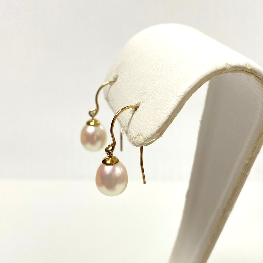 v171 Vintage Classic 9K Yellow Gold 8mm Pearl Dangling Earrings Pearced