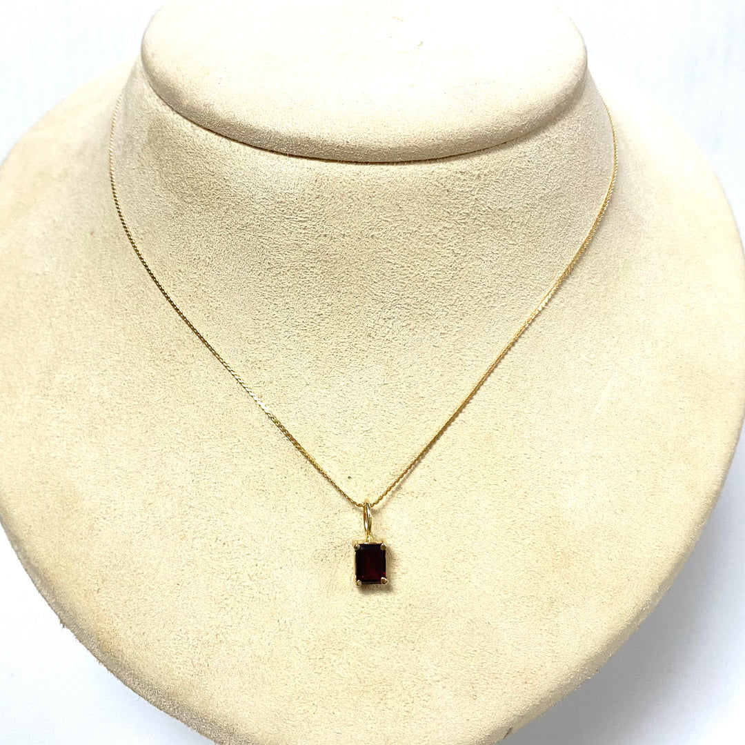 v174 Vintage 14K Yellow Gold Chain Necklace 14" & 14K Yell Gold Garnet Pendant