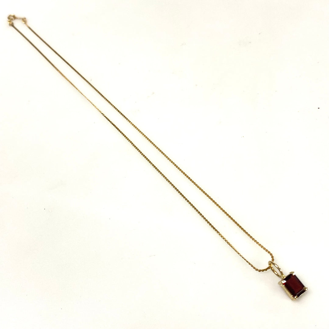 v174 Vintage 14K Yellow Gold Chain Necklace 14" & 14K Yell Gold Garnet Pendant
