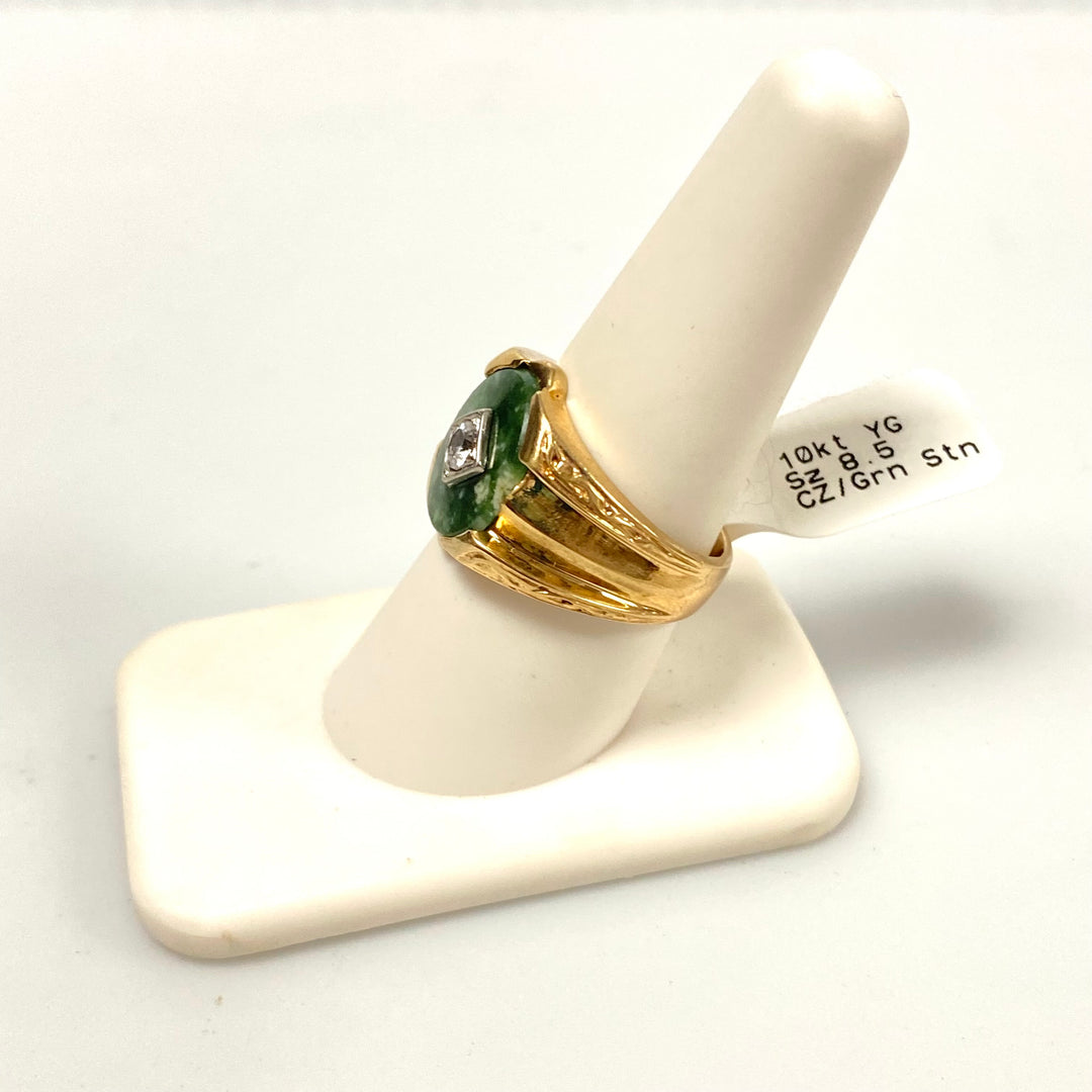 v190 Vintage 10K Yellow Gold CZ & Green Stone  Ring Size 8.5 Unisex