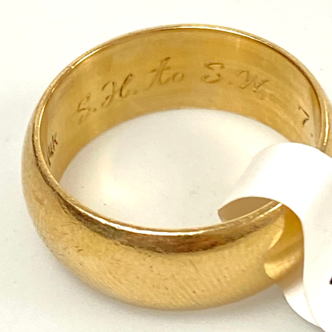 v195 Vintage 14K Yellow Gold 8mm Classic Style Wedding Band Ring Size 8.25