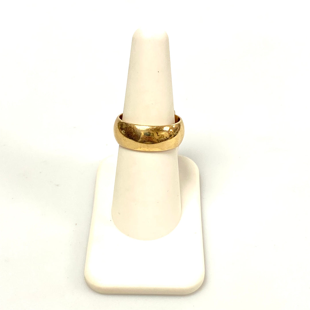 v195 Vintage 14K Yellow Gold 8mm Classic Style Wedding Band Ring Size 8.25