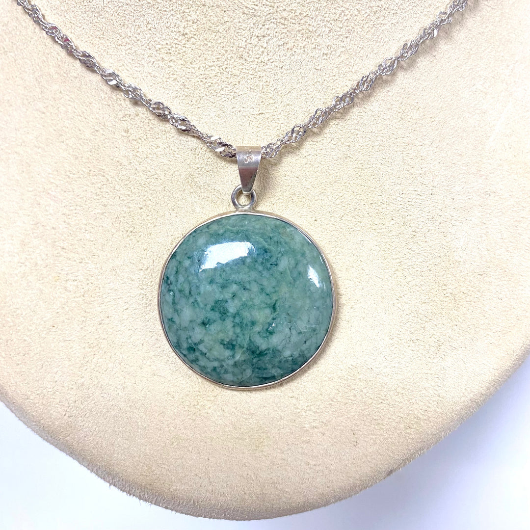 v204 Vintage Sterling Silver 925 Green Jade Earrings Pendant 19" Necklace Set