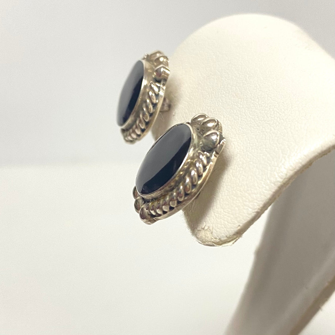 v207 Vintage Sterling Silver 925 Black Onyx Stones Earrings Pierced
