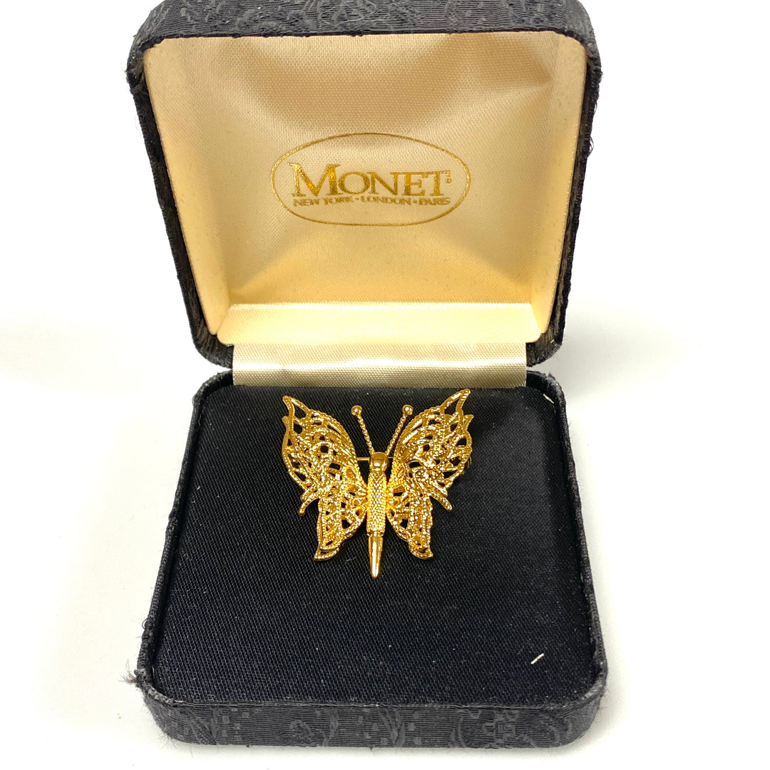 v222 Vintage 1960s Monet Double Wing 3-D Gold Tone Filigree Butterfly Brooch Pin