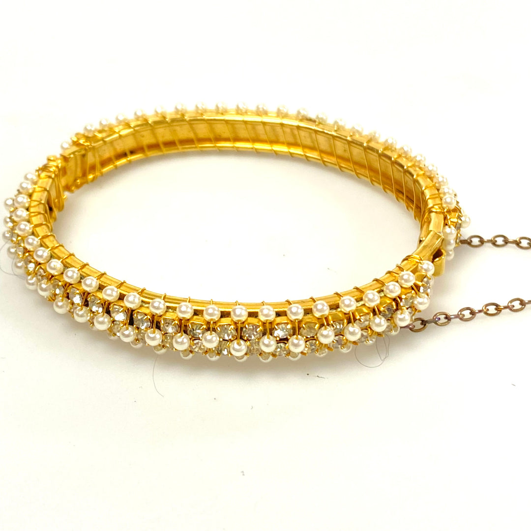 v231 Vintage Gold Tone Pearl Beaded White Stones Unisex Bangle Bracelet 8" long
