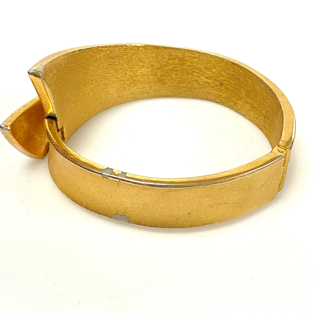 v233 Vintage Crown Trifari Brushed &Shiny Gold Tone Clamper Bangle Bracelet 7.5"