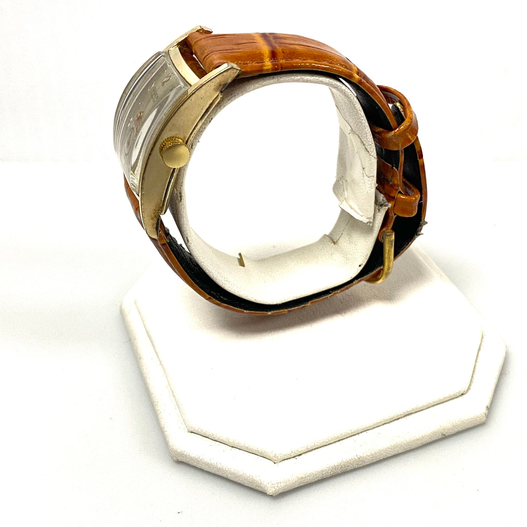 v238 Vintage Gruen Curvex Precision 10k Gold Filled Case Switzerland 17J Mechanical Wrist Watch