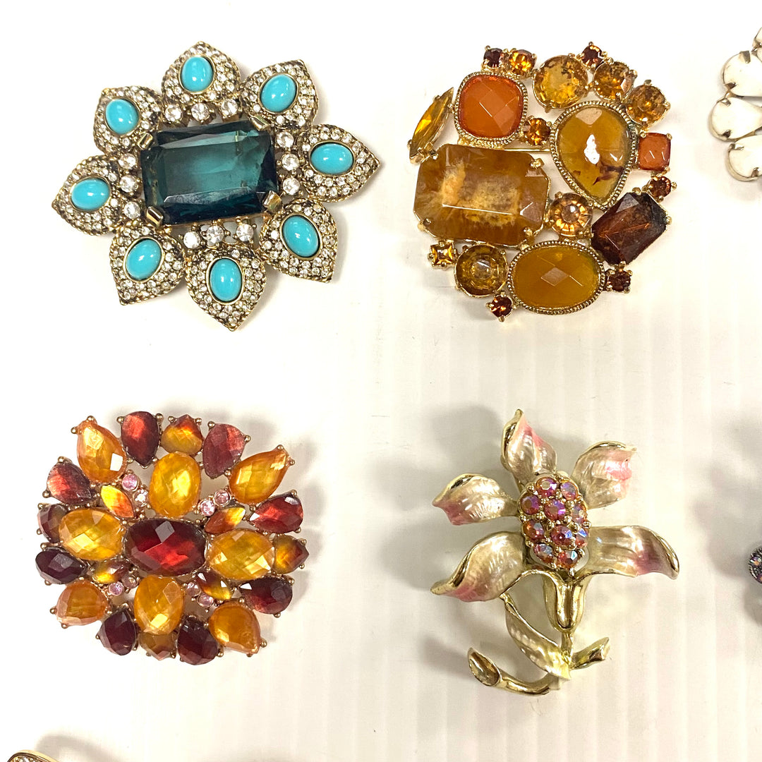v243 Vintage Private Collection lot of 17 Brooch Pins Gemstones