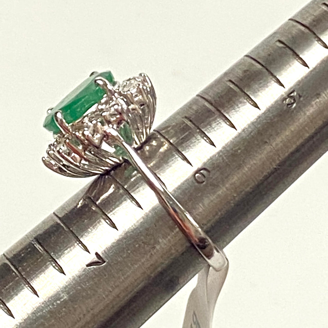 v255 Vintage 14K White Gold Green Emerald Diamond Engagement Ring Size 6.25