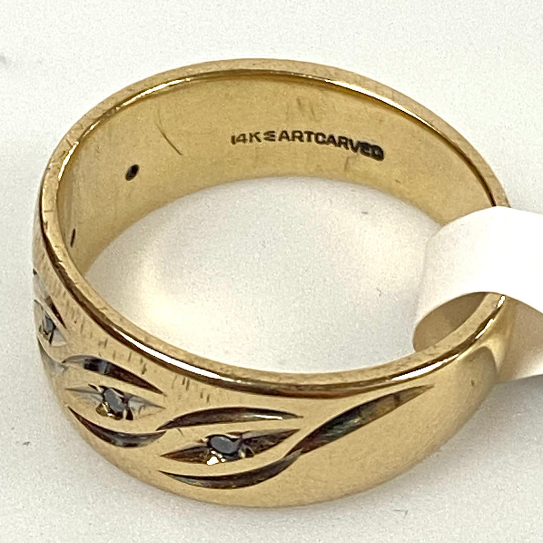 v258 Vintage 14K Yellow Gold Diamond Chips Stone Wedding Band Ring Size 6.5