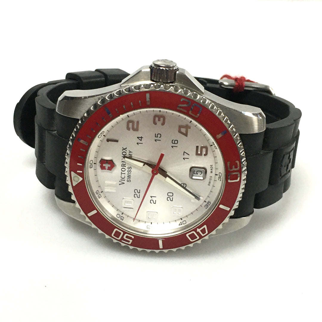 v270 Vintage Swiss Army Victorinox Water Resistant Stainless Men's Wrist Watch