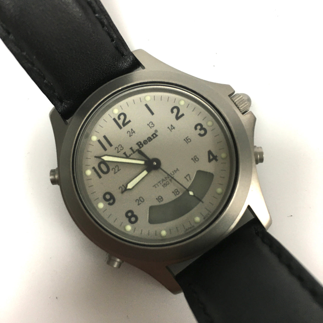 v295 Vintage L.L.Bean Quartz Japan Movement Titanium Case WR 150ft Wrist Watch