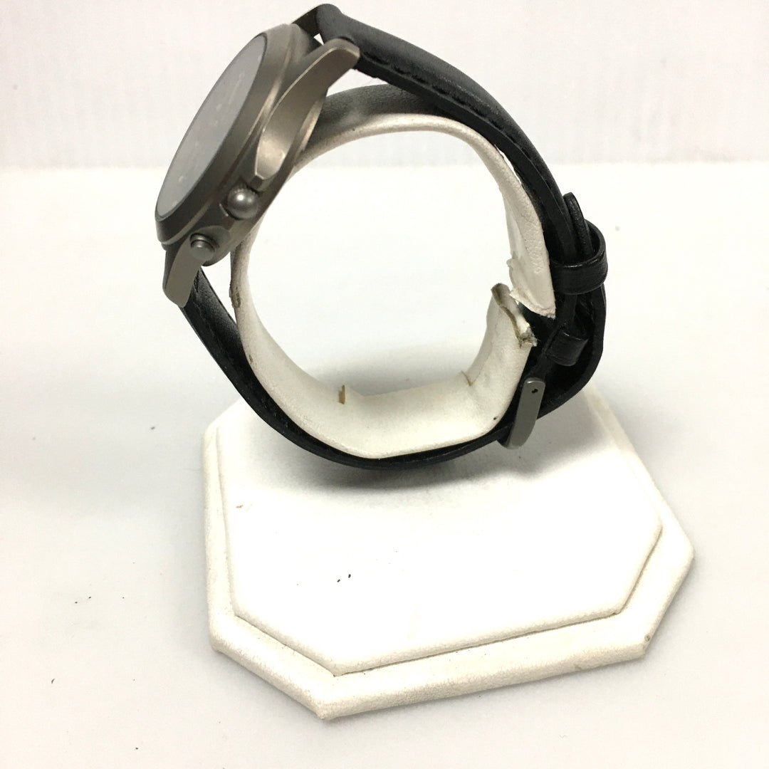 v295 Vintage L.L.Bean Quartz Japan Movement Titanium Case WR 150ft Wrist Watch