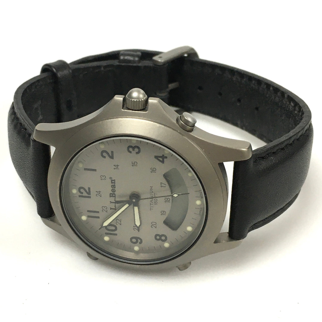 v295 Vintage L.L.Bean Quartz Japan Movement Titanium Case WR 150ft Wrist Watch