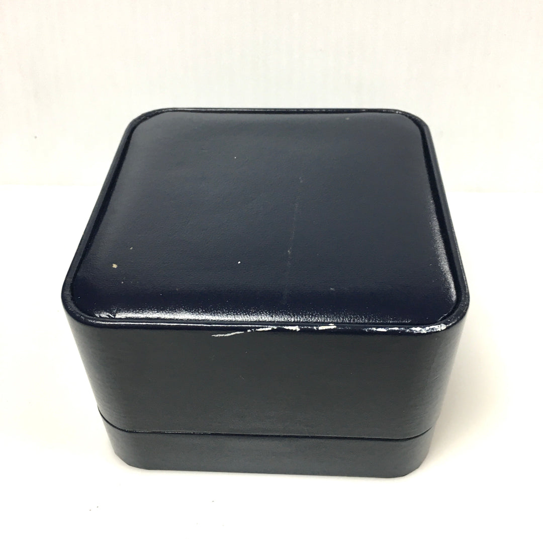 v317 Vintage CYMA Quartz Swiss 50m WR Silver Tone Stainless Steel Wrist Watch