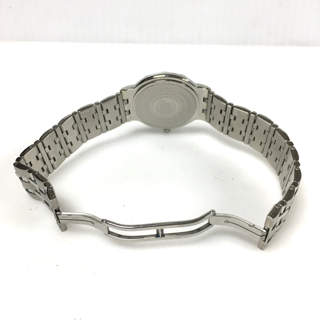 v317 Vintage CYMA Quartz Swiss 50m WR Silver Tone Stainless Steel Wrist Watch