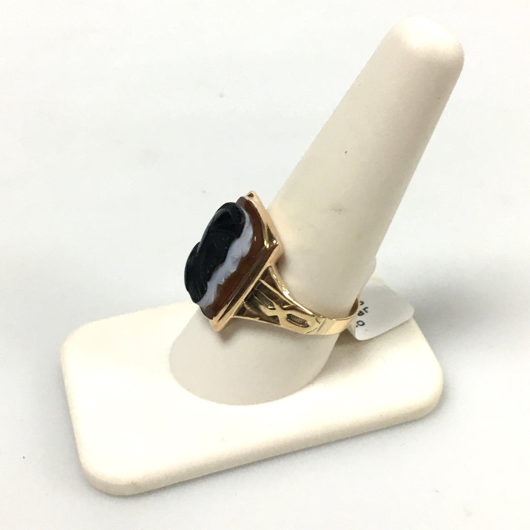 v332 Vintage 10K Yellow Gold Two-tone Soldier Carved Cameo Band Ring Size 10.25