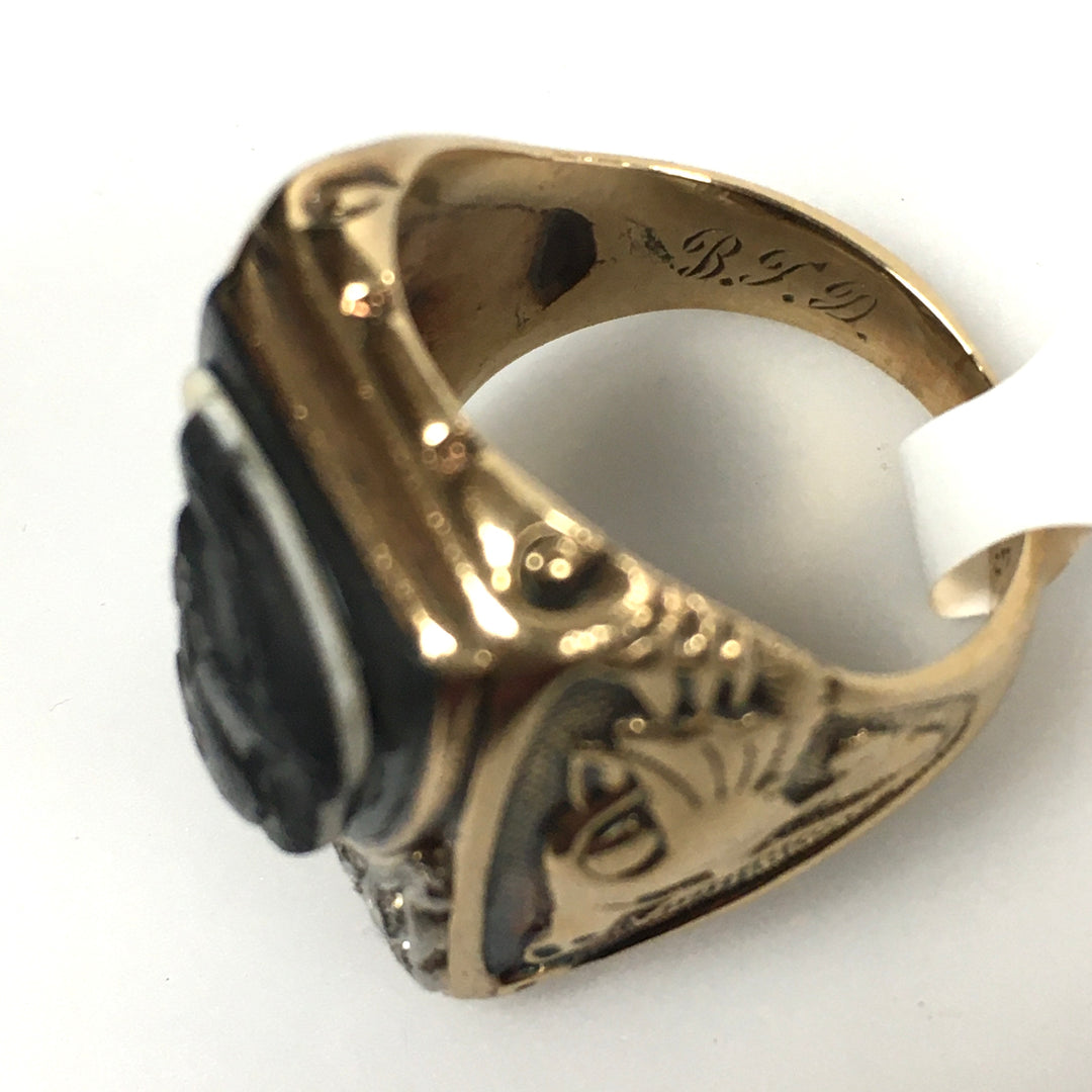 v333 Vintage 10K Yellow Gold Two-tone Soldier Carved Cameo Band Ring Size 8.25