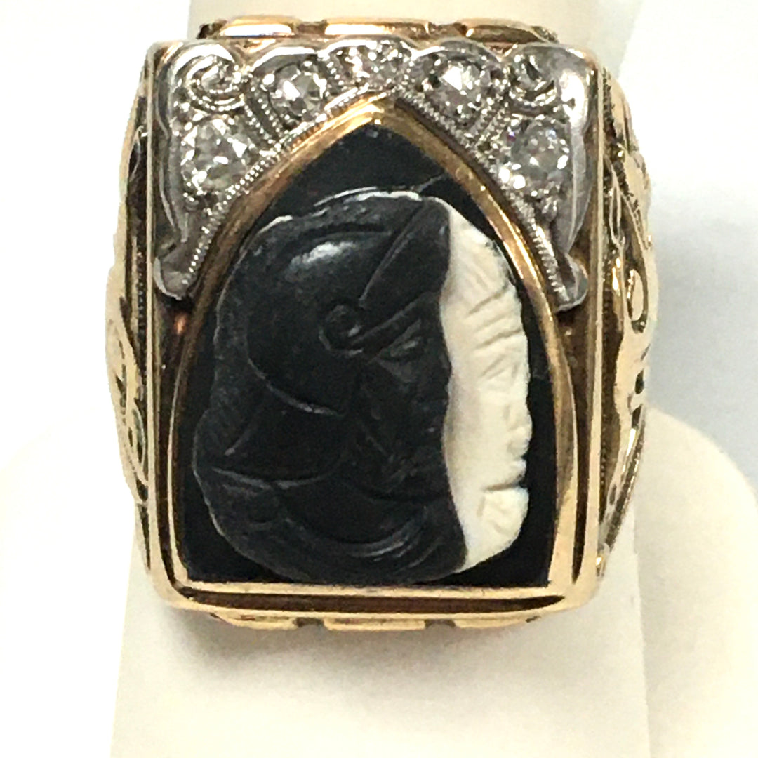 v333 Vintage 10K Yellow Gold Two-tone Soldier Carved Cameo Band Ring Size 8.25