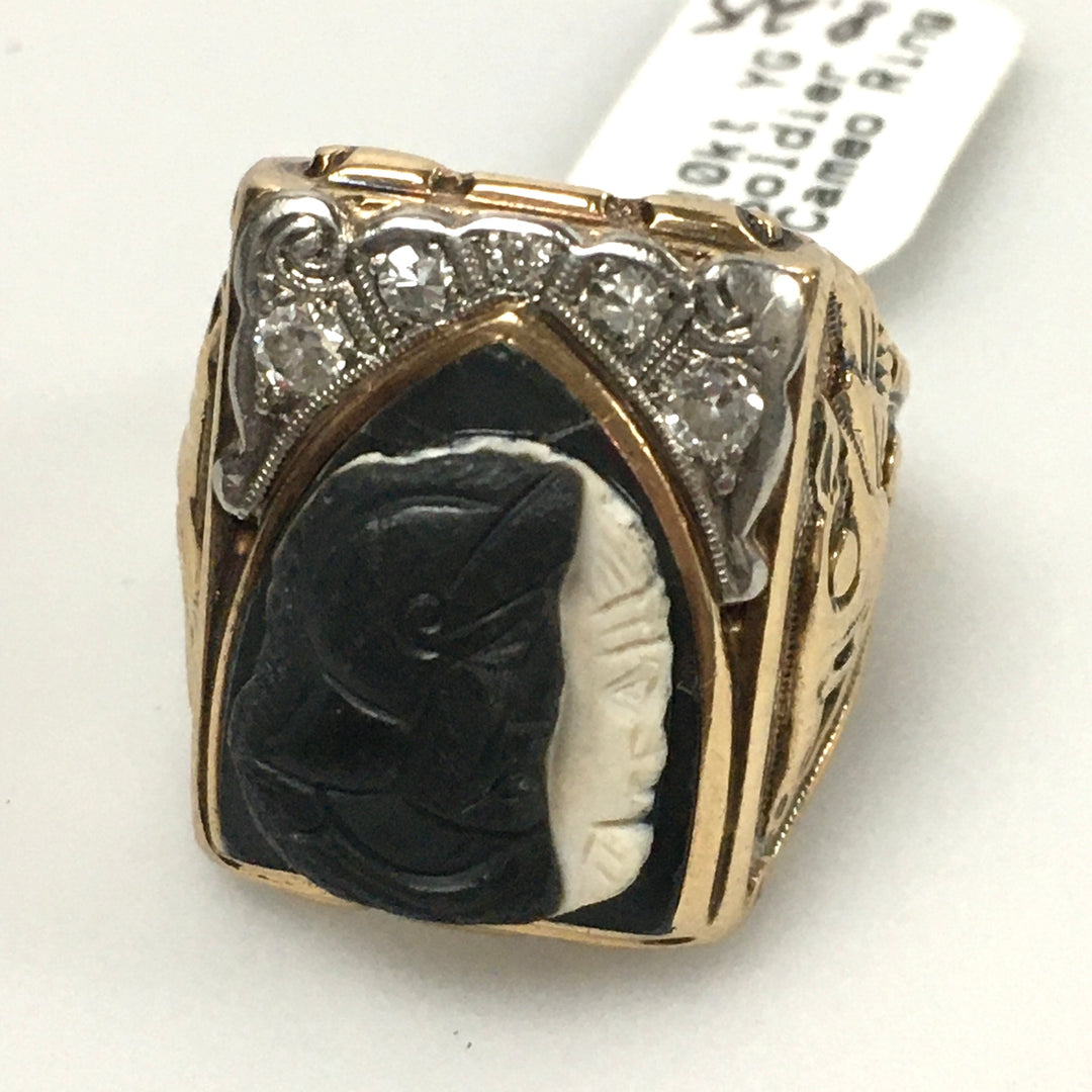 v333 Vintage 10K Yellow Gold Two-tone Soldier Carved Cameo Band Ring Size 8.25