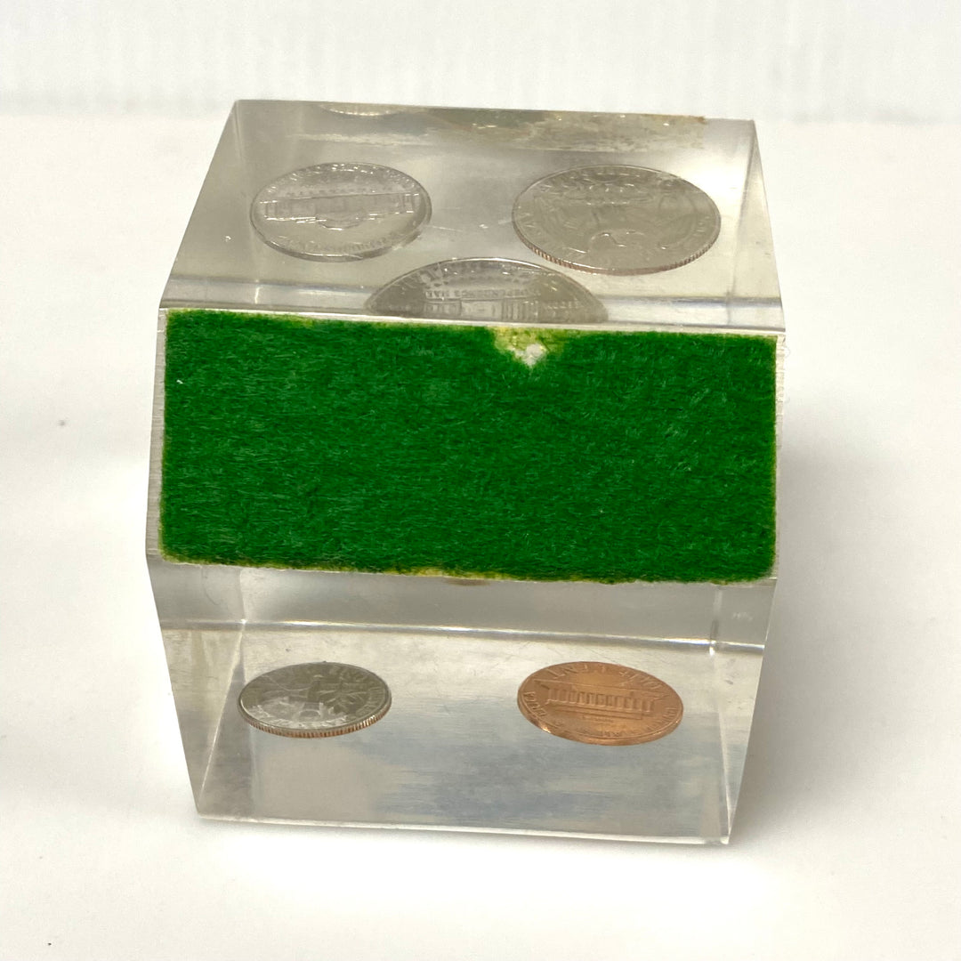 v376 Vintage Lucite Acrylic Paperweight with 5 Coins 1976-1985 Bicentennial $.50