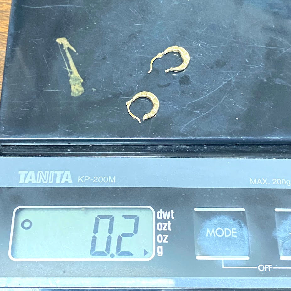 v385 Vintage 10K Yellow Gold Baby Pierced Hoop Earrings