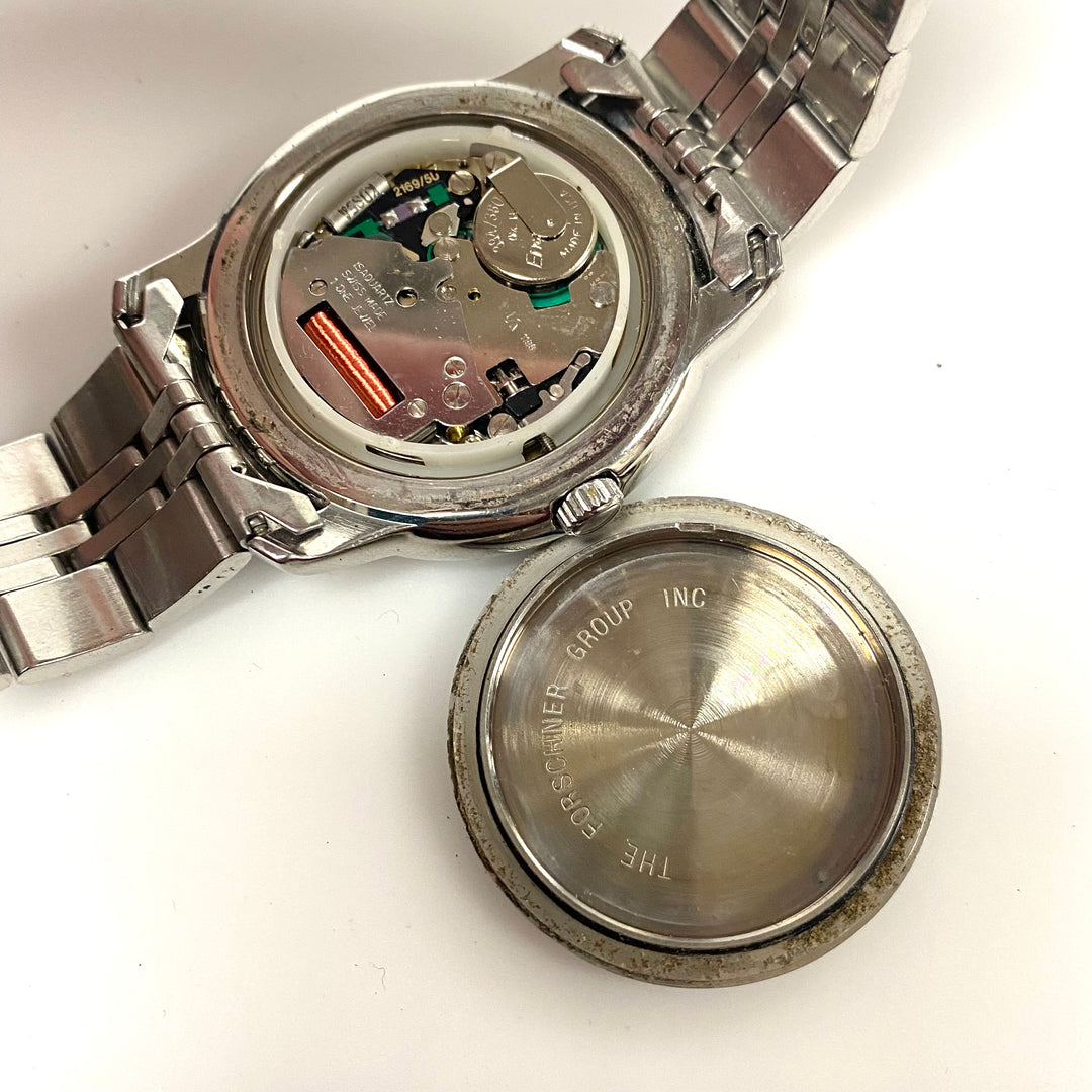 v403 Vintage Victorinox Swiss Army Stainless Steel Water Resistant Wrist Watch