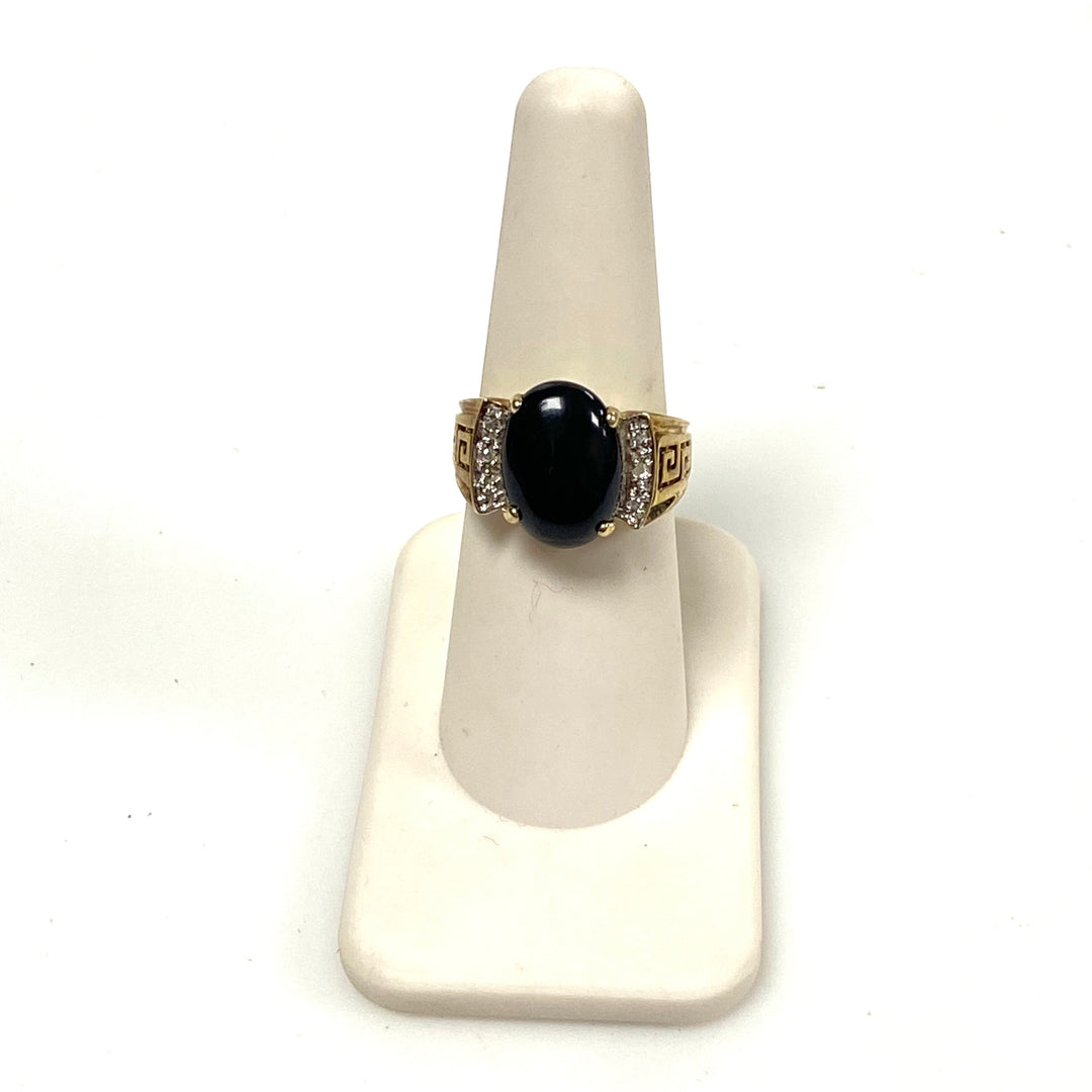 v434 Vintage 10K Yellow Gold Oval Black Onyx Diamond Chips Unisex Ring Size 7