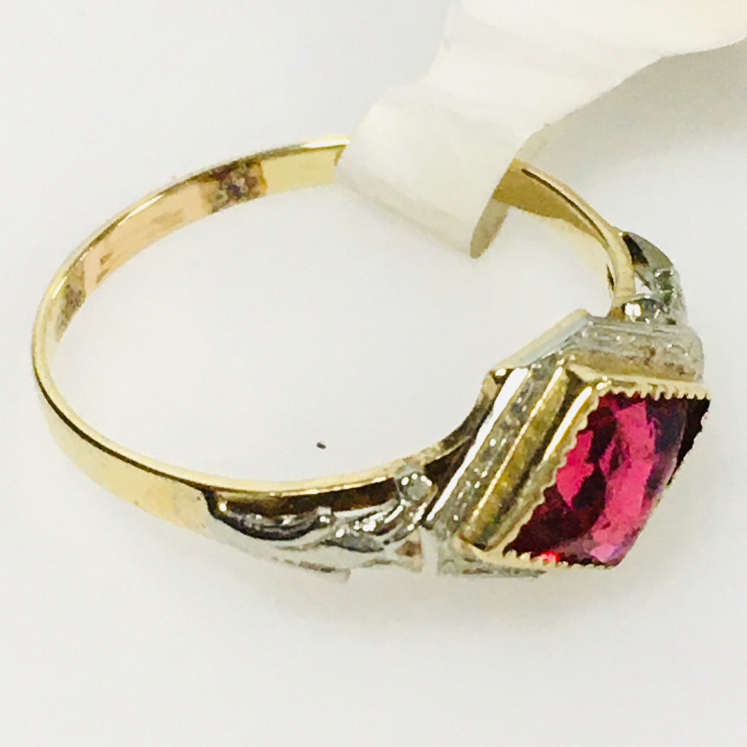 v435 Vintage 10K Two-tone Yellow White Gold Red Stone Unisex Ring Size 5