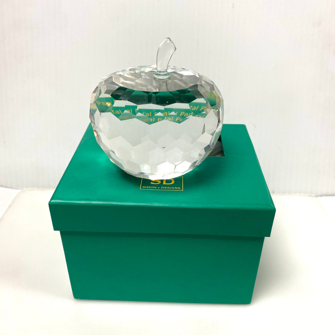 v489 Vintage Cut Class Crystal Apple 3 1/8" Faceted Clear Crystal Paper Weight