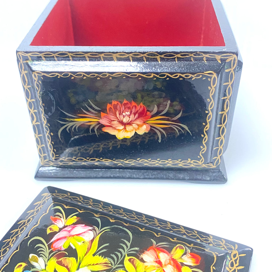 v490 Vintage Hand-painted Russian Lacquer Box Collectible Item Wood Black Floral