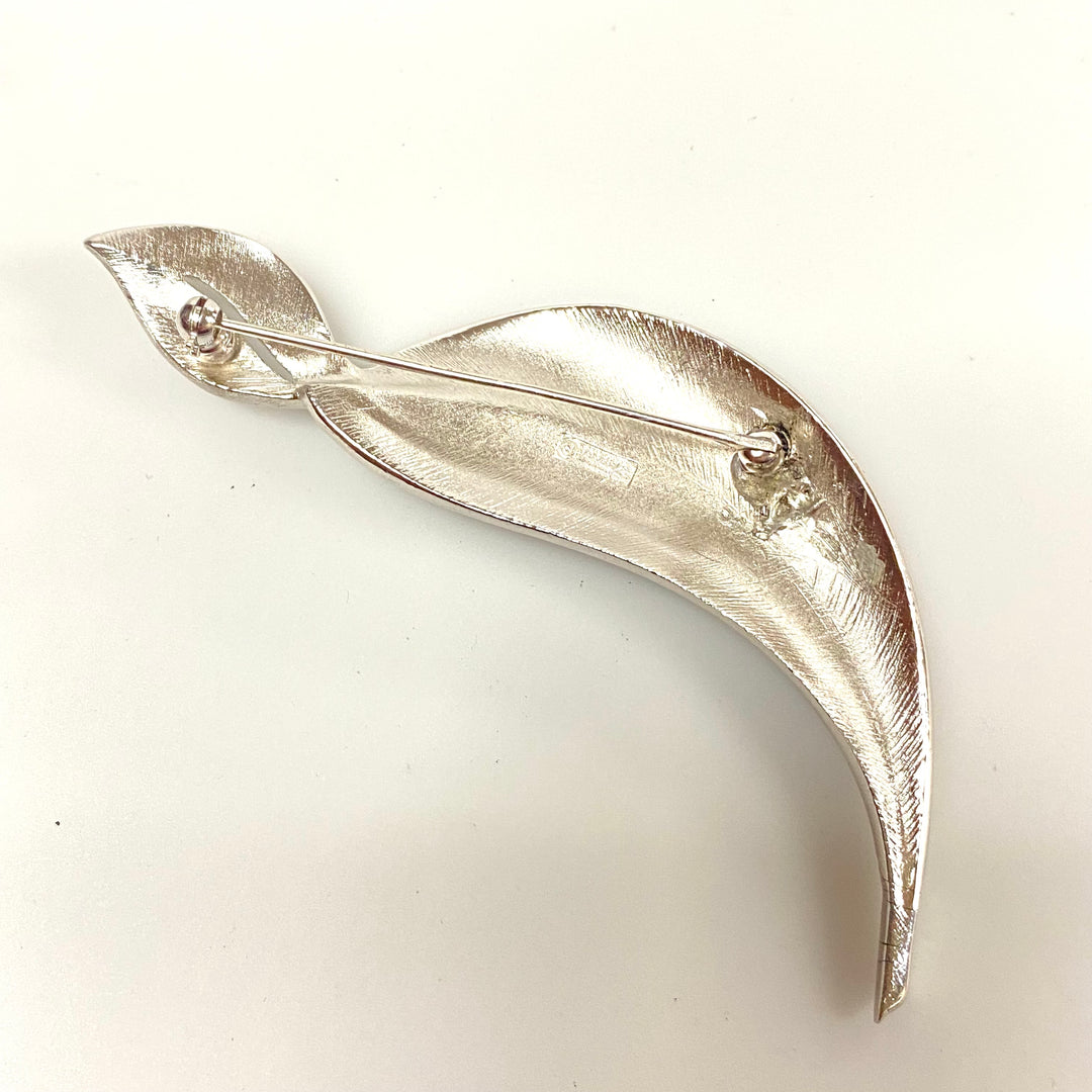 v505 Vintage 1960s Crown Trifari Brushed Metal Silver-Tone Leaf Brooch