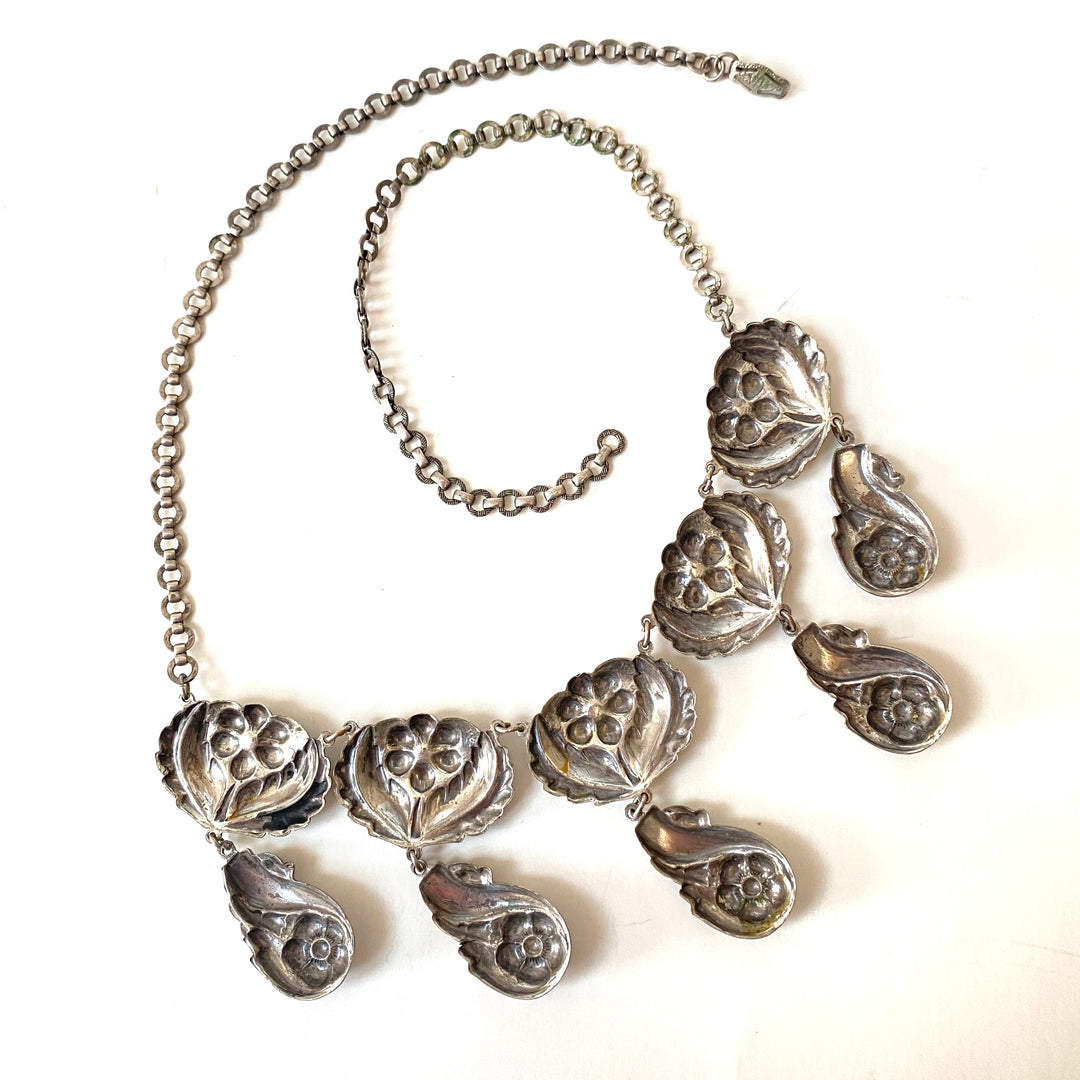 v512 Vintage Silver Tone Floral Panel Link  Necklace 21" Long