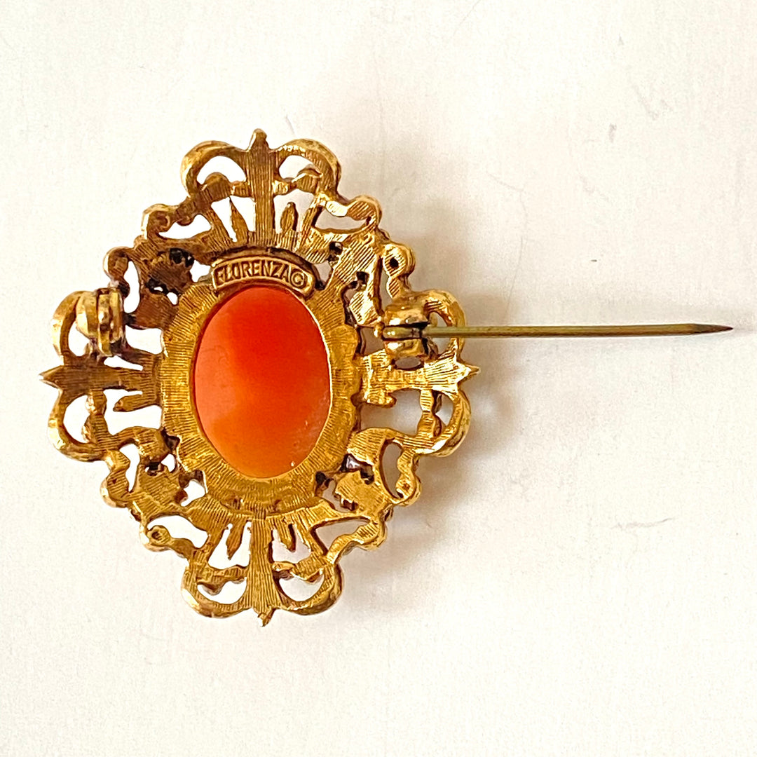 v518 Vintage Florenza Gold-tone Victorian-style Cameo Brooch With Faux Pearls